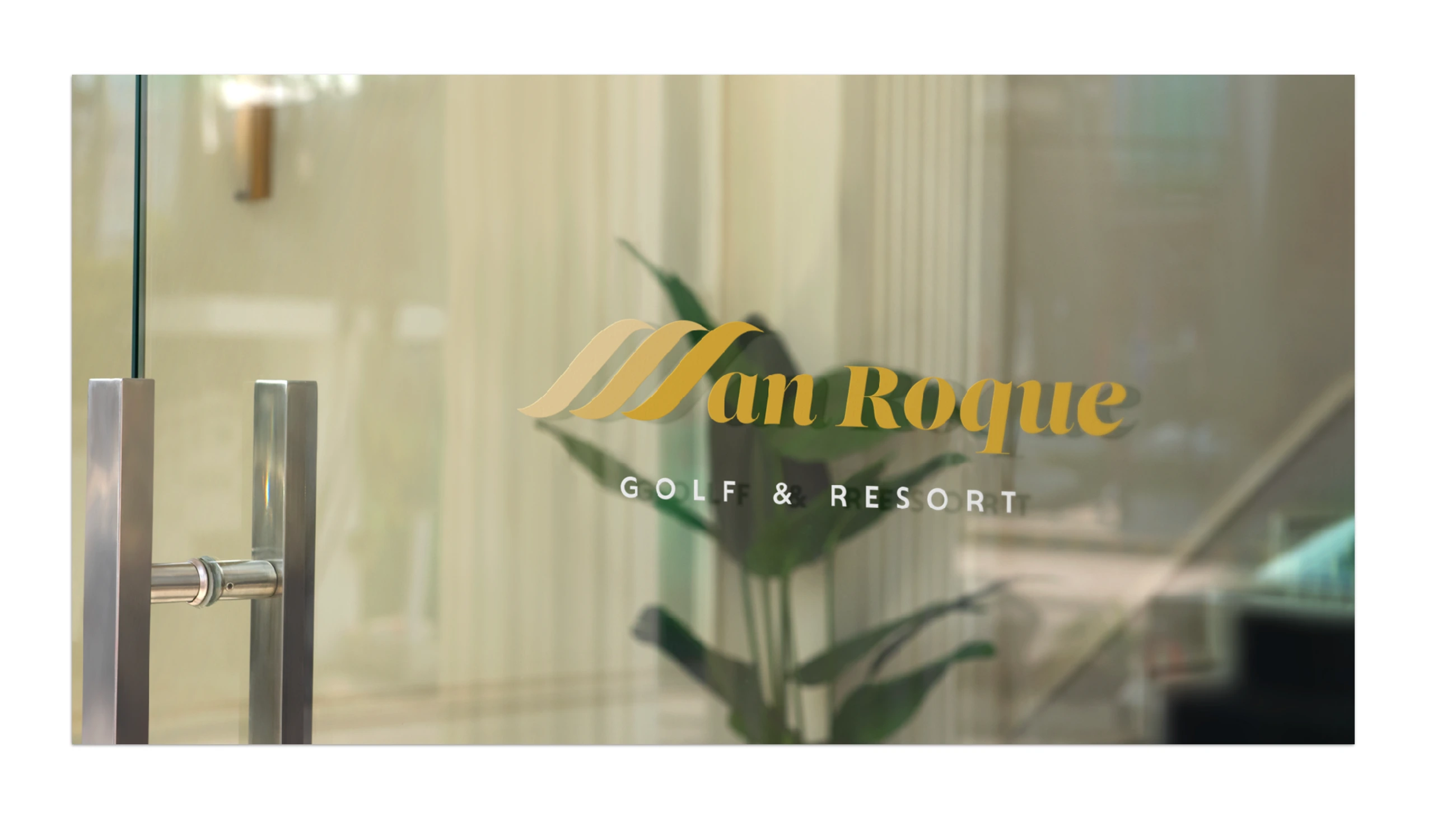 Página 11 del dossier de San Roque Golf & Resort, proyecto de Hola in Company