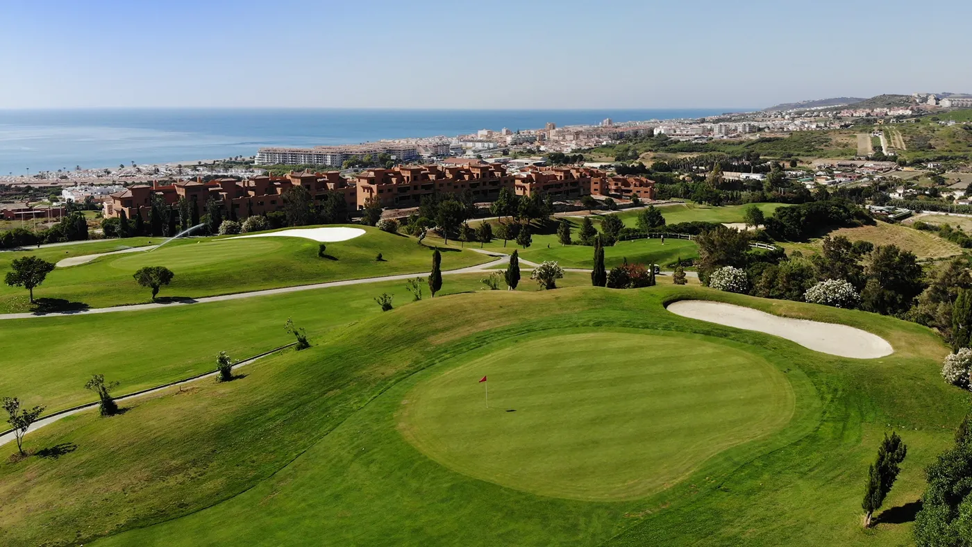 Pieza real del proyecto de Doña Julia Golf Club — Hola in Company