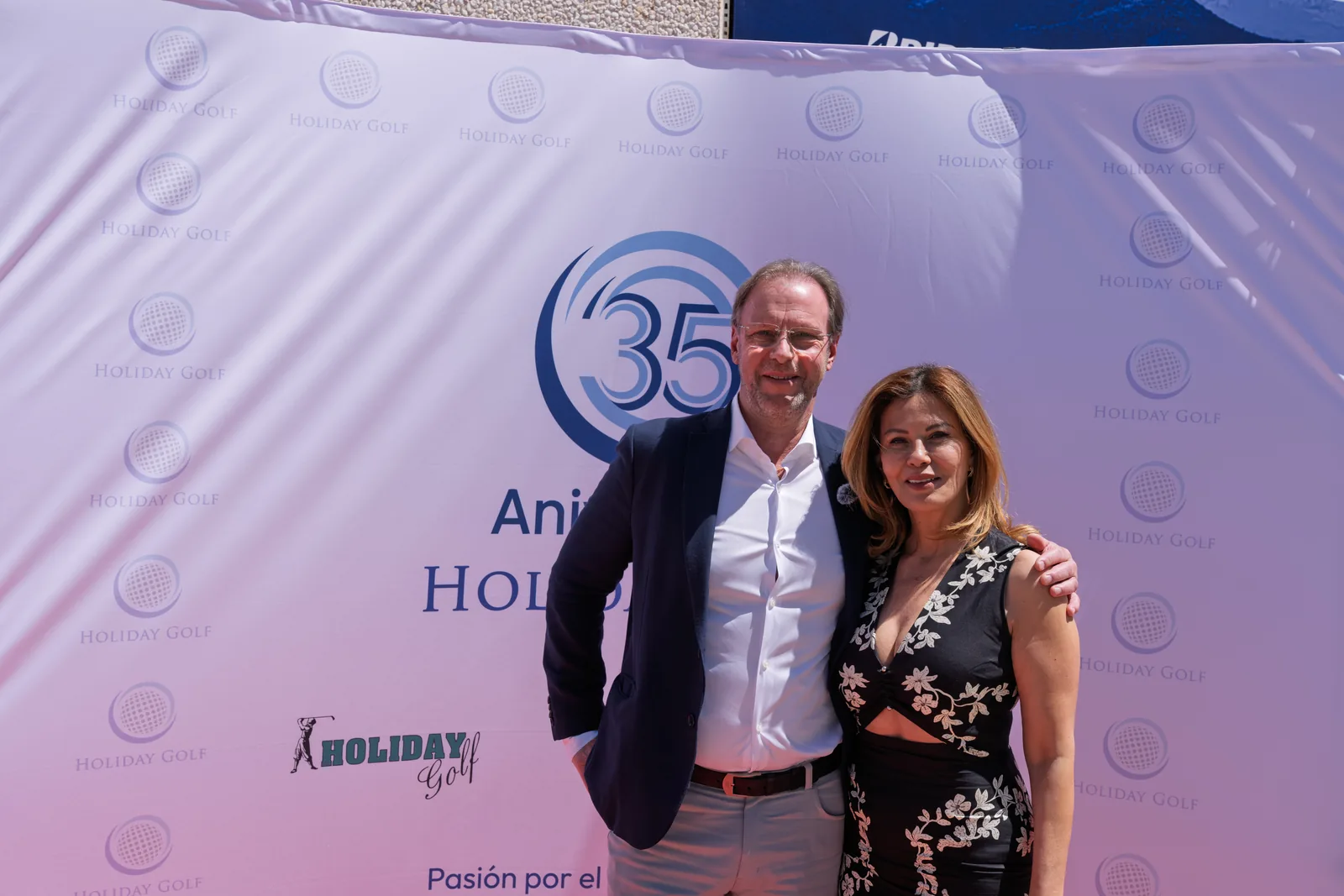 Pieza real del proyecto de Holiday Golf — Hola in Company