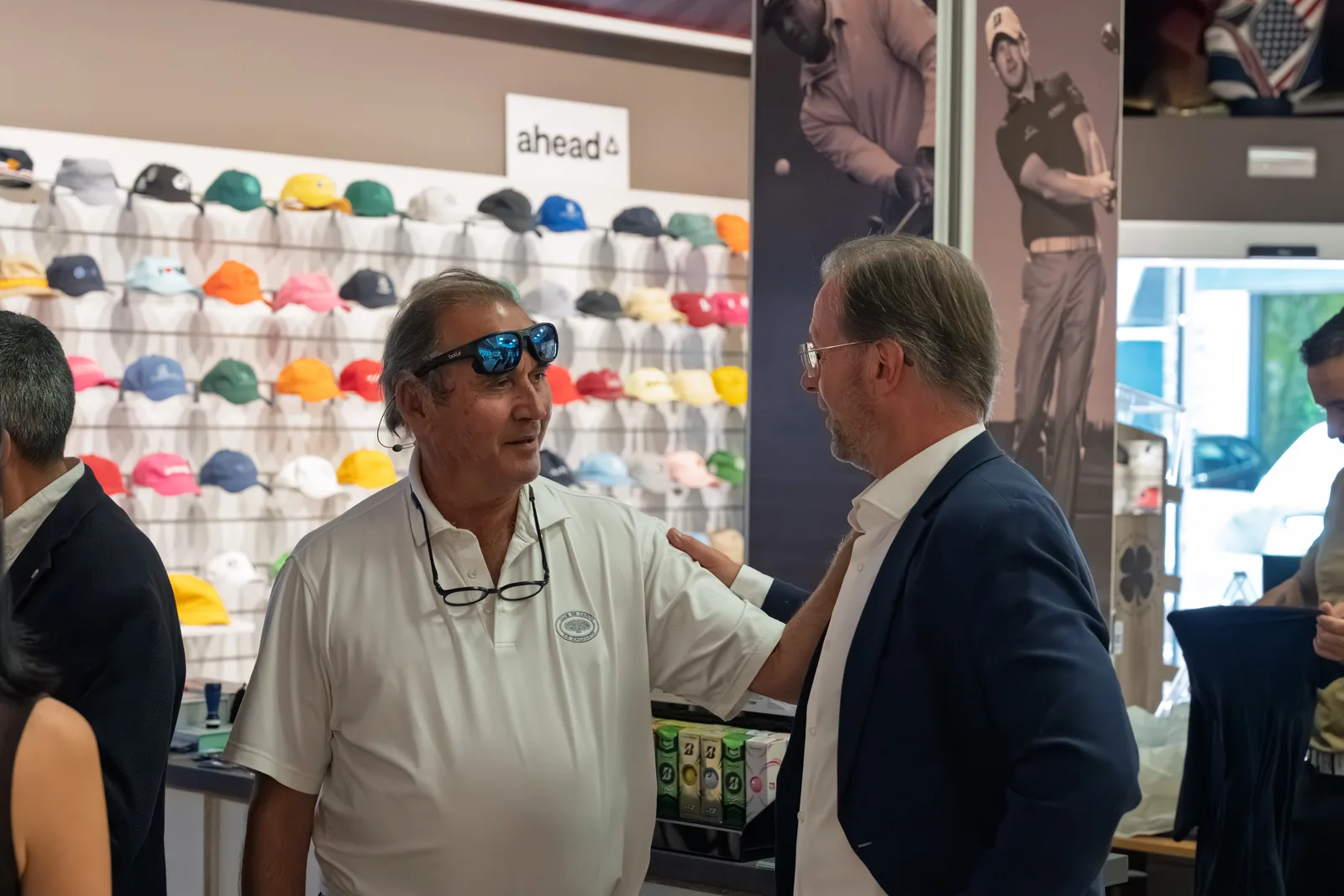 Pieza real del proyecto de Holiday Golf — Hola in Company